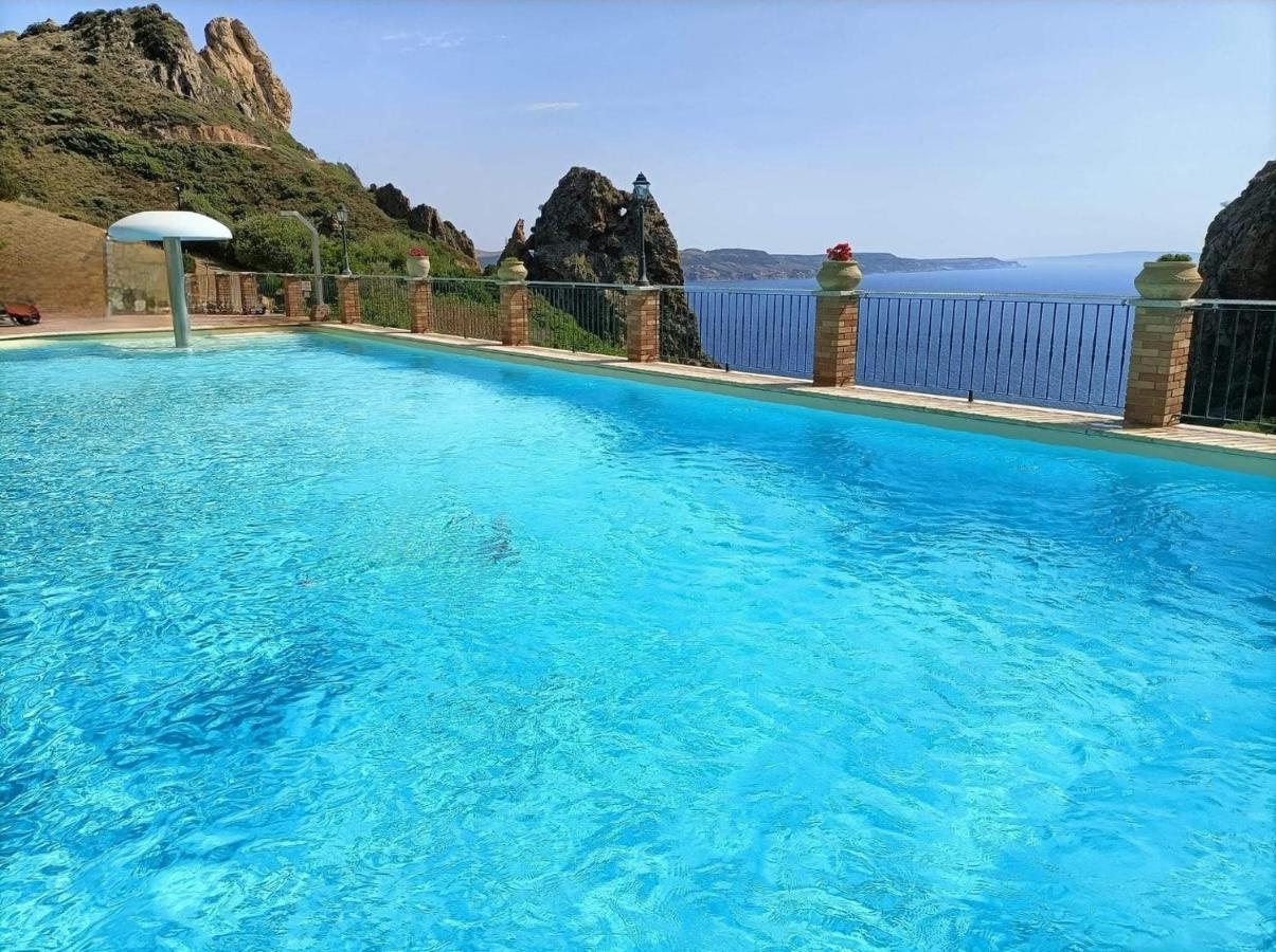 Villetta L'Estasi Tanca Piras a bordo piscina, vista mare e Wi-Fi Nebida Esterno foto