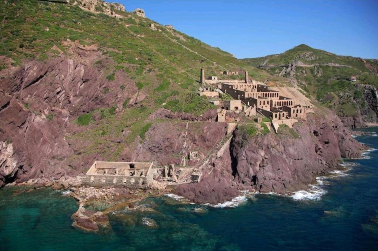 Villetta L'Estasi Tanca Piras a bordo piscina, vista mare e Wi-Fi Nebida Esterno foto